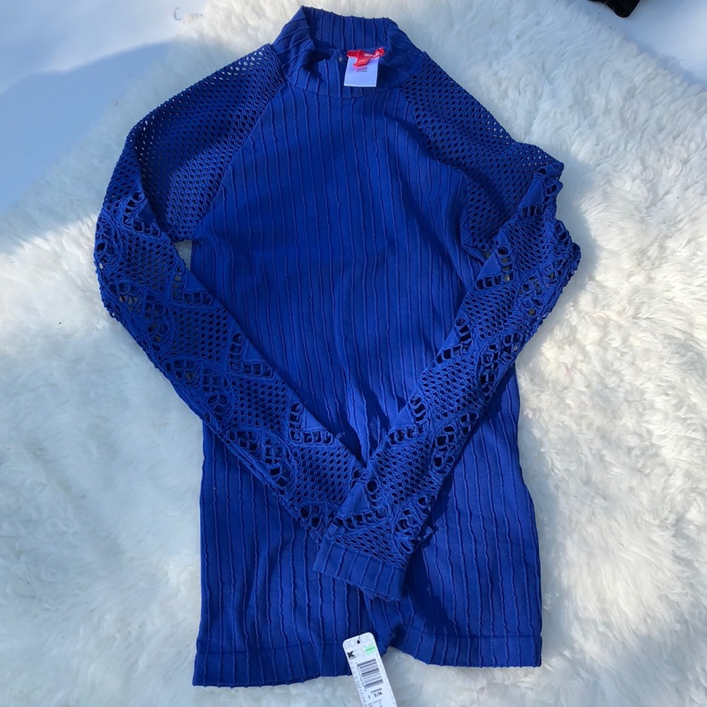 Blue mesh long sleeve